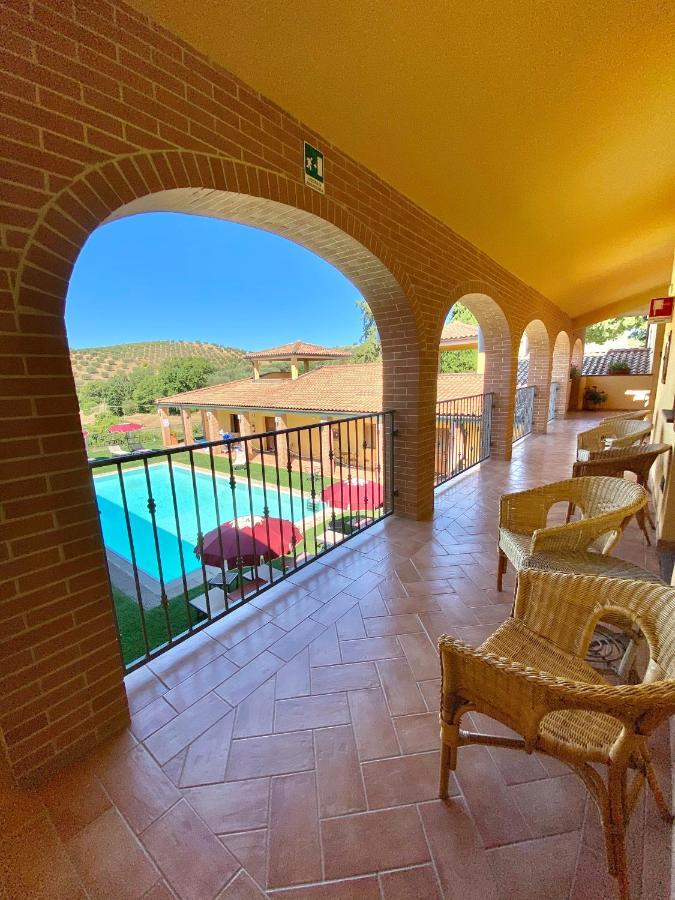 Hotel Ristorante Le Querciolaie Dei Ricci Фонтебланда Экстерьер фото