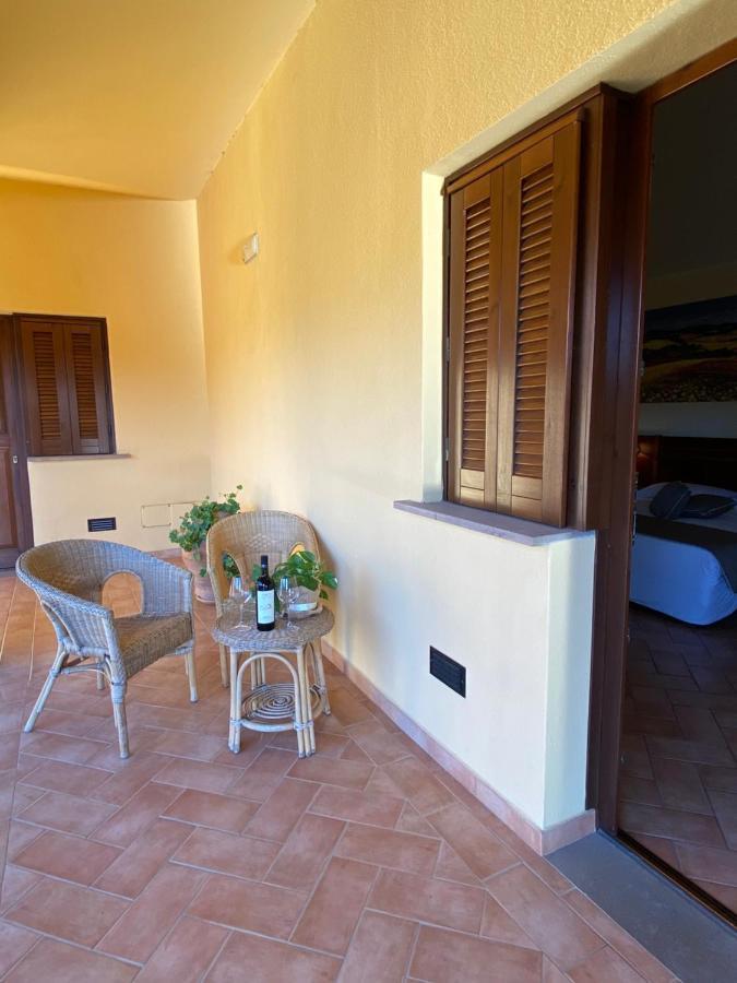 Hotel Ristorante Le Querciolaie Dei Ricci Фонтебланда Экстерьер фото