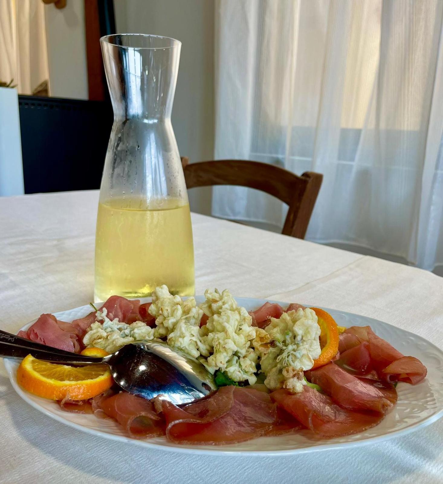 Hotel Ristorante Le Querciolaie Dei Ricci Фонтебланда Экстерьер фото
